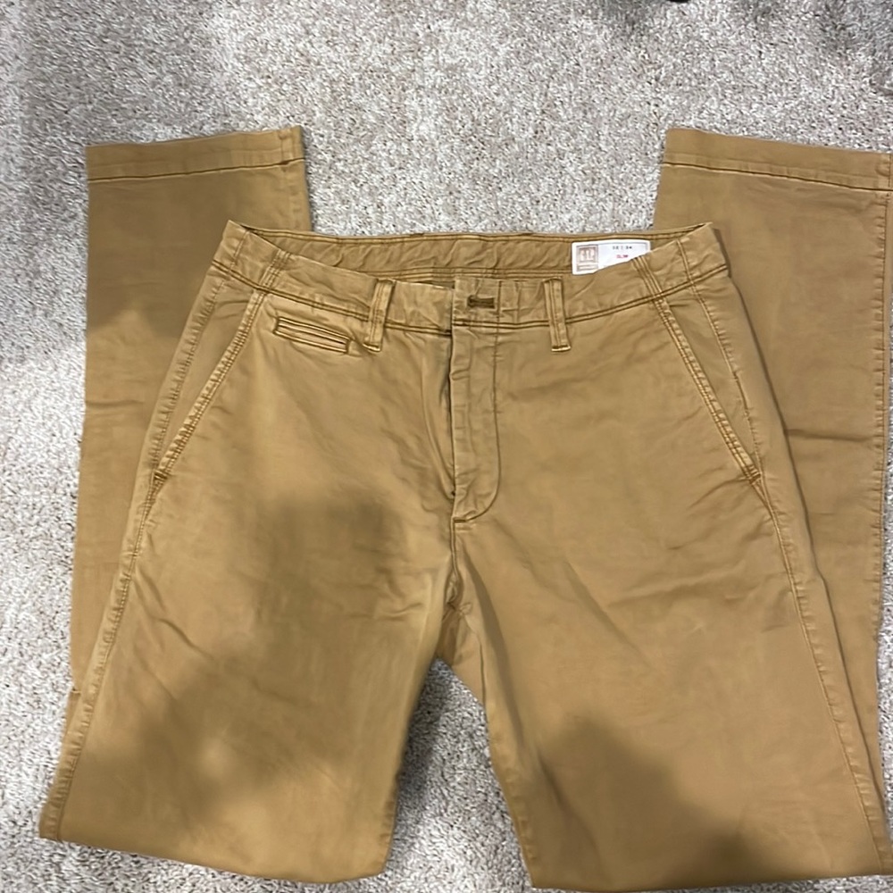 GAP mens slim khakis, w32, L34, worn a few times
